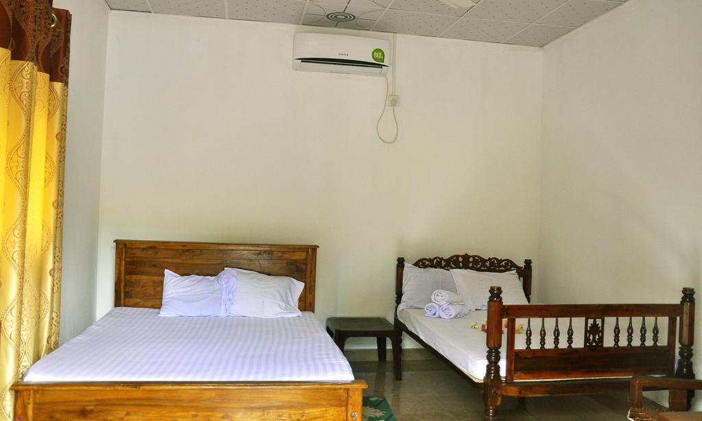 Hotel Flamingo أنرادابورام المظهر الخارجي الصورة